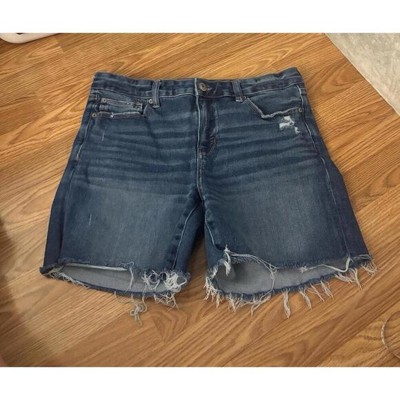 American Eagle Outfitters Pants - American Eagle The Dream Short Midi Shorts Size 14
